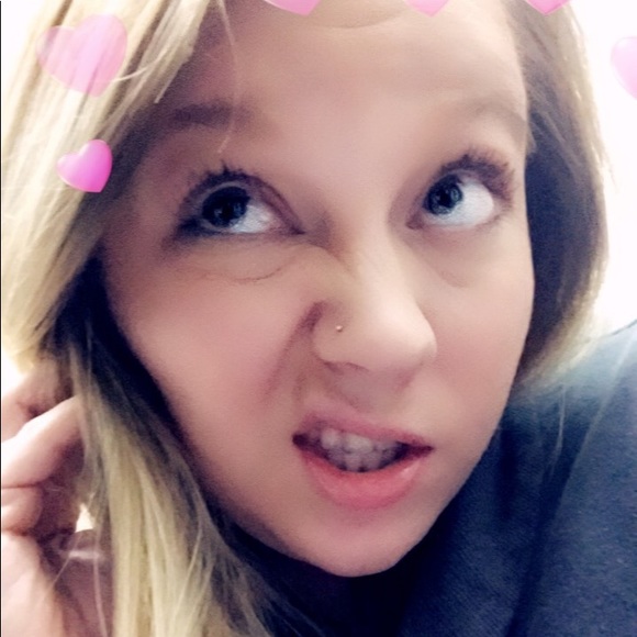 Meet your Posher, Crystal - Picture 1 of 1